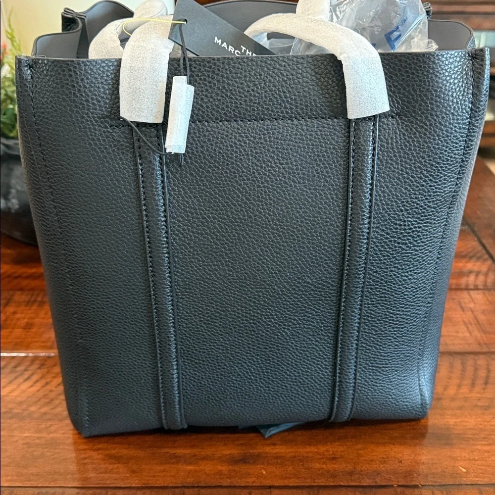 Marc Jacobs Black Tote Bag - Picture 4 of 7